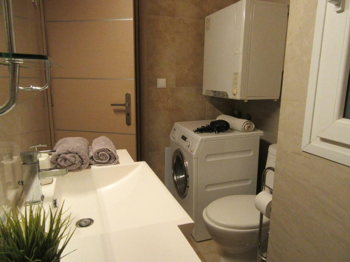 Villa Maria Louiza Near Airport Artemida  Dış mekan fotoğraf