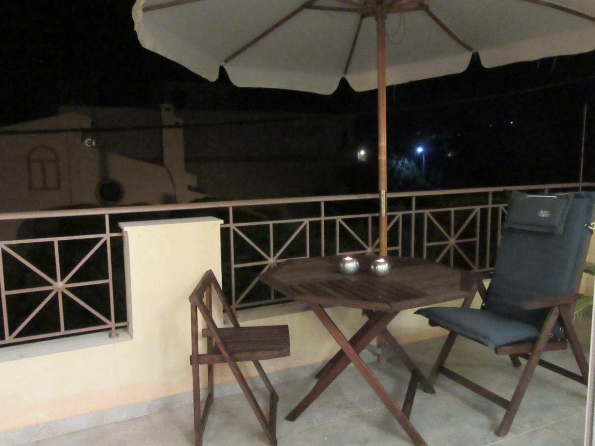Villa Maria Louiza Near Airport Artemida  Dış mekan fotoğraf